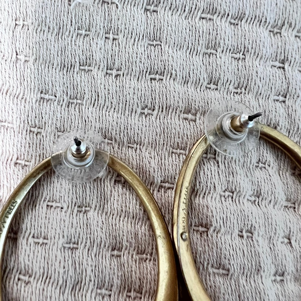 Stella & Dot Oval Hoop Earrings Womens 2" Gold Tone Sculptural Brushed Tapered - Picture 5 of 10